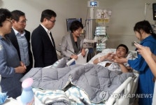 부산 사상구 주민, 지뢰부상 장병에 성금 전달