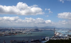 가을 하늘 아래 울산대교