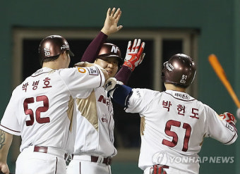 축하받는 박헌도