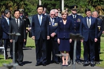 한국전쟁 참전기념비 찾은 한국·호주 외교·국방장관
