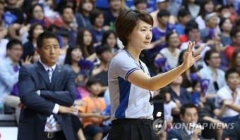 프로농구 개막전 여성심판