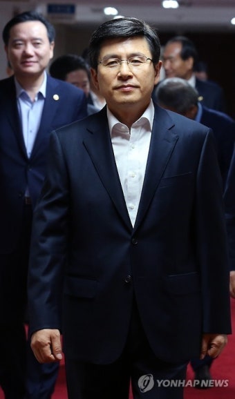 황총리, 국무위원 간담회 참석