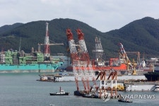 배로 가득 들어찬 대우조선해양