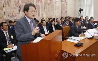 업무보고하는 조희연 교육감