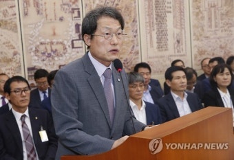 업무보고하는 조희연 교육감
