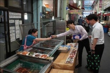 한국동서발전 울산 선우시장서 전통시장 살리기