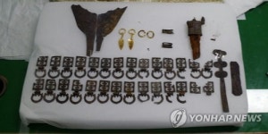 4∼5세기 고분 도굴 7명 검거…금귀걸이 등 38점 압수