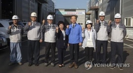 유해화학물질 취급 업체 현장 방문한 윤성규 장관