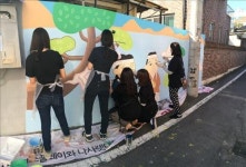 <카메라뉴스> 직접 걸어보고 그리죠