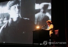 <카메라뉴스> 제주서 무성영화 청춘의 십자로 변사공연