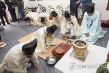구미 생가서 박정희 전 대통령 36주기 추도식