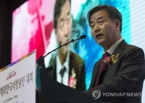 축사하는 박노황 사장