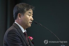 축사하는 박노황 사장