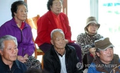 <YS 영결식> 마지막 가는 길 지켜보는 고향마을 주민