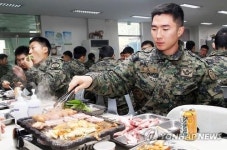 우리 부대 삼겹살 맛있어요