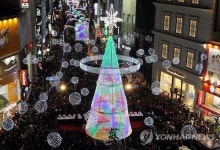 화려한 빛의 향연…부산서 크리스마스 트리축제 팡파르