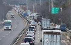 서해대교 통제로 정체되는 39번국도