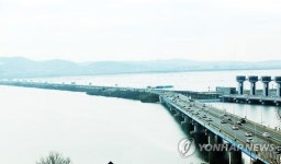 교통량 늘어난 아산만방조제 평택 방면