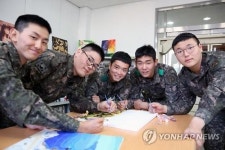 군에서도 컬러링 열풍