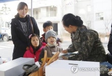 (주)풀무원푸드앤컬처 35사단신병교육대대 | "형편 어려운 장병 돕는다 전해라"…육군35사단의 '온정'