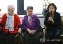 새해 첫날 나눔의 집에 정치·종교계 발길 이어진다