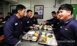 서해 최전방 222전진기지 수병의 하루…고되지만 사기 충천