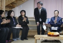 누리예산 삭감 관련 간담회 참석한 안철수