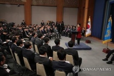 박 대통령, 북핵 강력대응·경제입법 호소