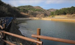 저수지 걸으며 산책해요 울산 강동에 수변공원 조성