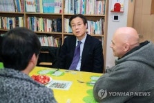 사회복지시설 방문한 이관섭 차관