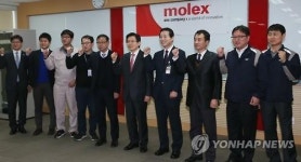 황 총리, 노사대표들과 함께 노사 상생 다짐