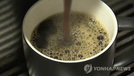 커피 하루 2잔, 간경화 사망위험 50% 가까이 줄여<英연구진>