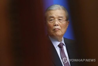 김종인 전 국민의힘 비대위원장, 첫목회 참석 중 활약