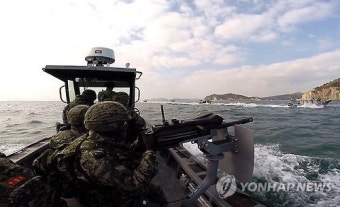 軍 동·서해서 동시다발 사격훈련…강력한 대북 경고메시지