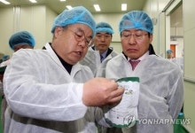 거창 농식품가공업체 방문한 홍준표 지사
