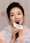 촬영 소감 밝히는 이휘향