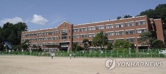 60년 양심 제물포고 무감독 시험…문화재 등록되나