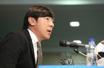 명단 발표하는 신태용 감독