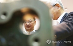 삼영기계 찾은 유일호 부총리