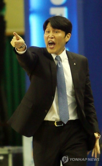 챔피언결정전 감독 