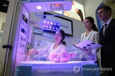 JW중외메디칼, 유아케어장치 시연