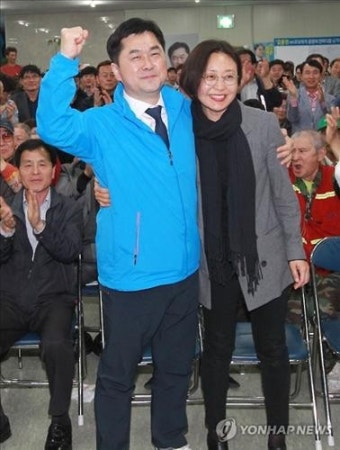 '안희정의 남자' 김종민, 이인제 7선 저지