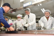 은평노인종합복지관 방문한 손문기 식품의약품안전처장