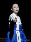 창극 옹녀 파리지앵 홀리다…공연 내내 관객 폭소·기립박수