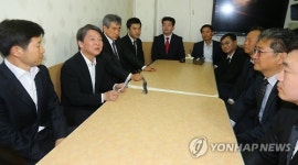 총선출마자들 위로하는 안철수