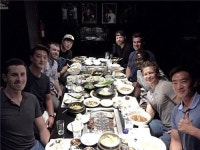 <스포츠 스냅샷> 류현진, 동료들과 한국식당서 파티 미소 가득