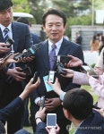 질문에 답하는 남경필 경기도지사