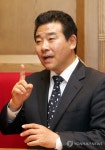 답변하는 박 정 당선인