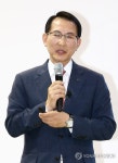 강연하는 이완섭 시장
