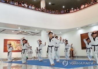 태권도 국가대표시범단, 유엔에스캅 시범